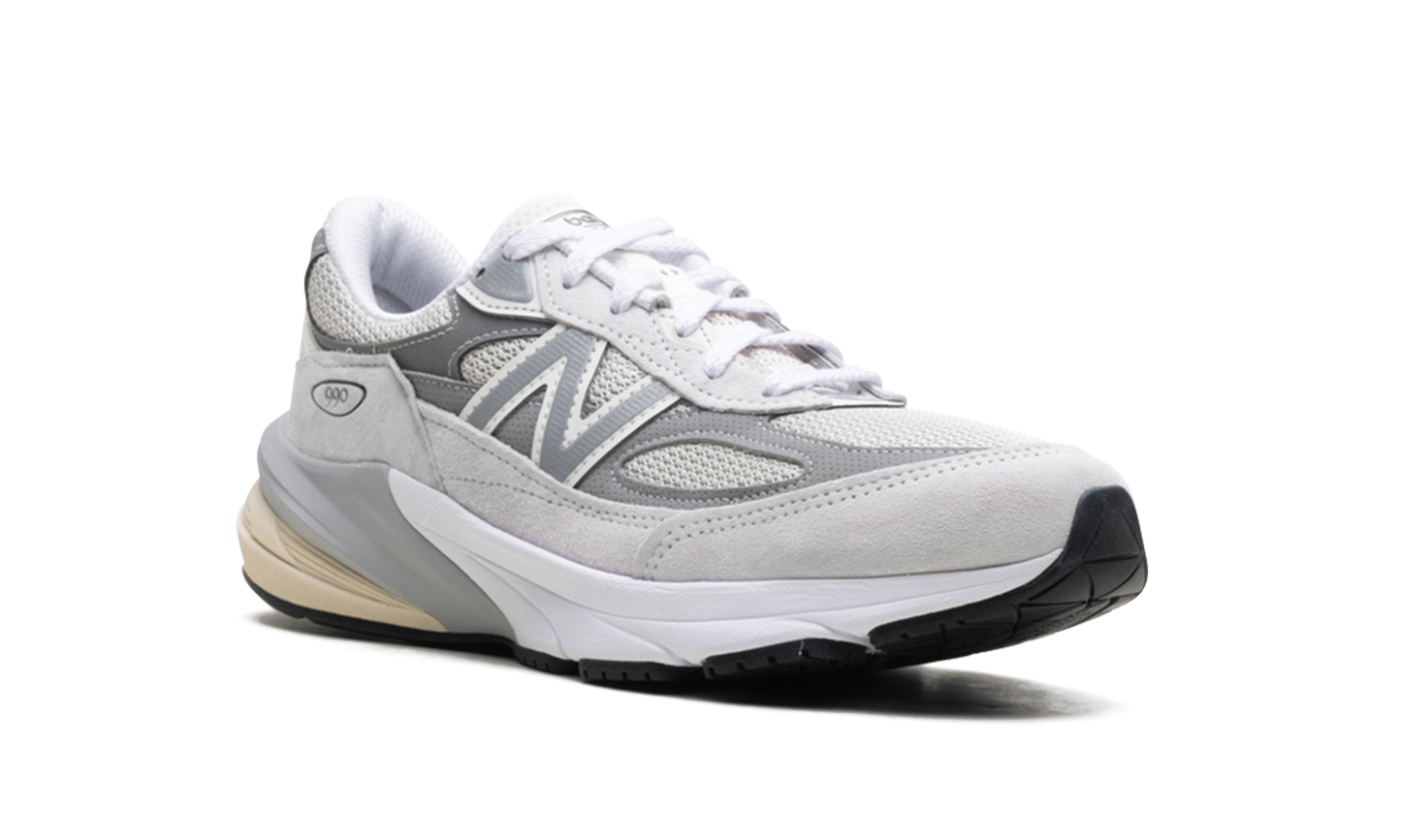 990v6 "Made in USA - Reflection Marblehead" U990NC6
