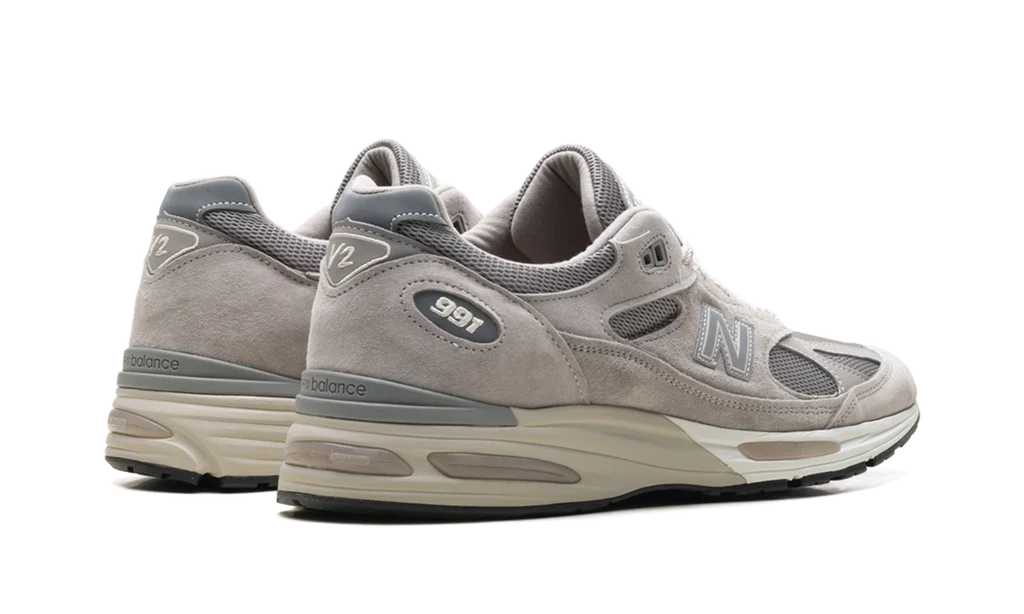 U991TK2 New Balance 991v2 MiUK Kith Moonrock